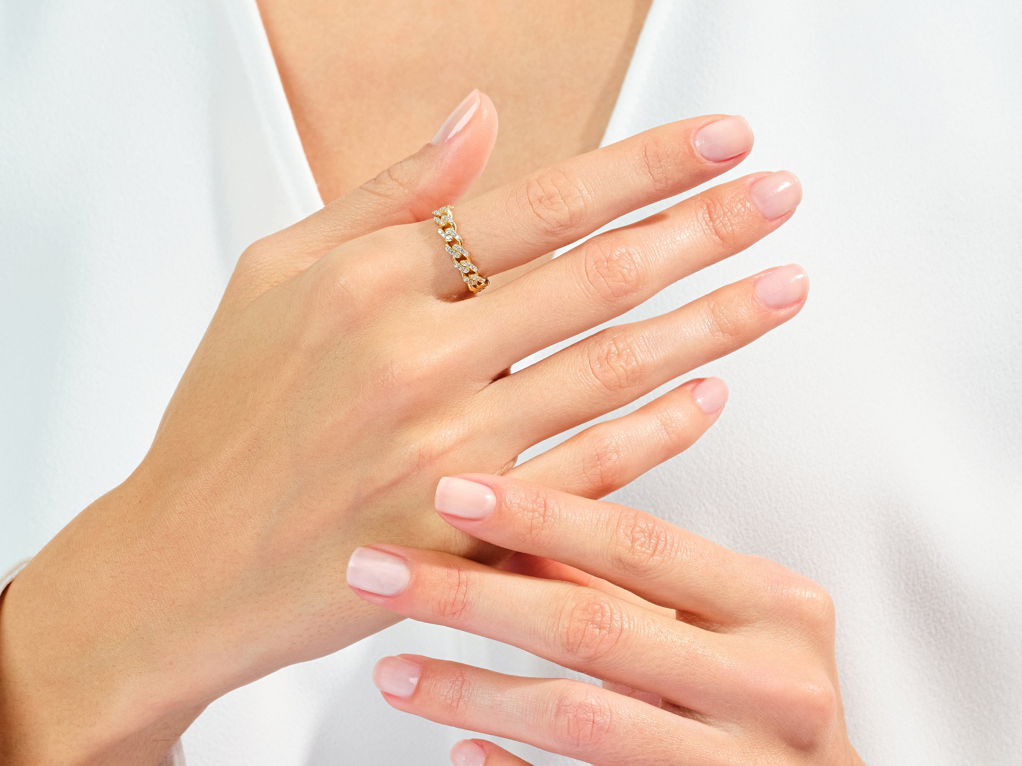 Chain Ring with Gemstone