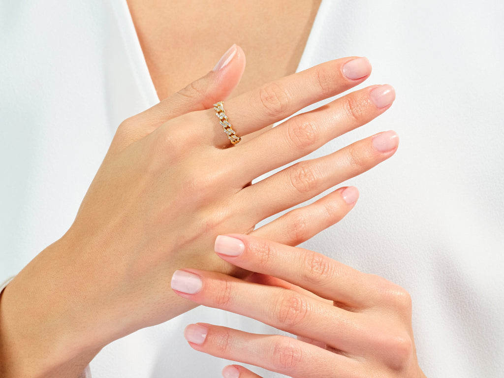 Chain Ring with Gemstone